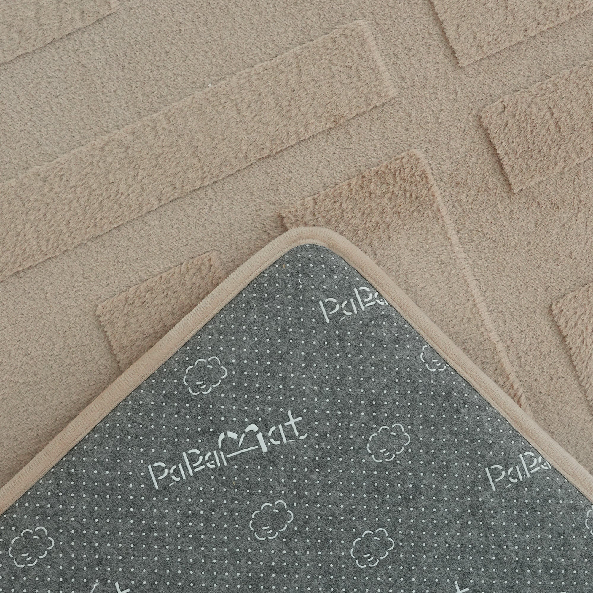 Classic Grid Faux Fur Jacquard Plush Play Mat